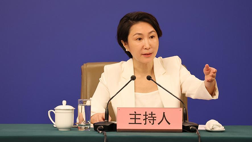 外交主題記者會主持人